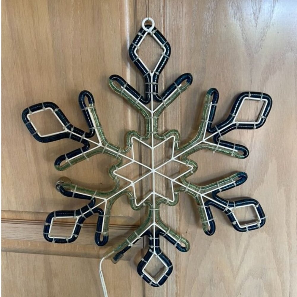 1990s Large LED Snowflake Hanging Light Decoration Plug In Winter Holidays Indoo - Picture 3 of 5